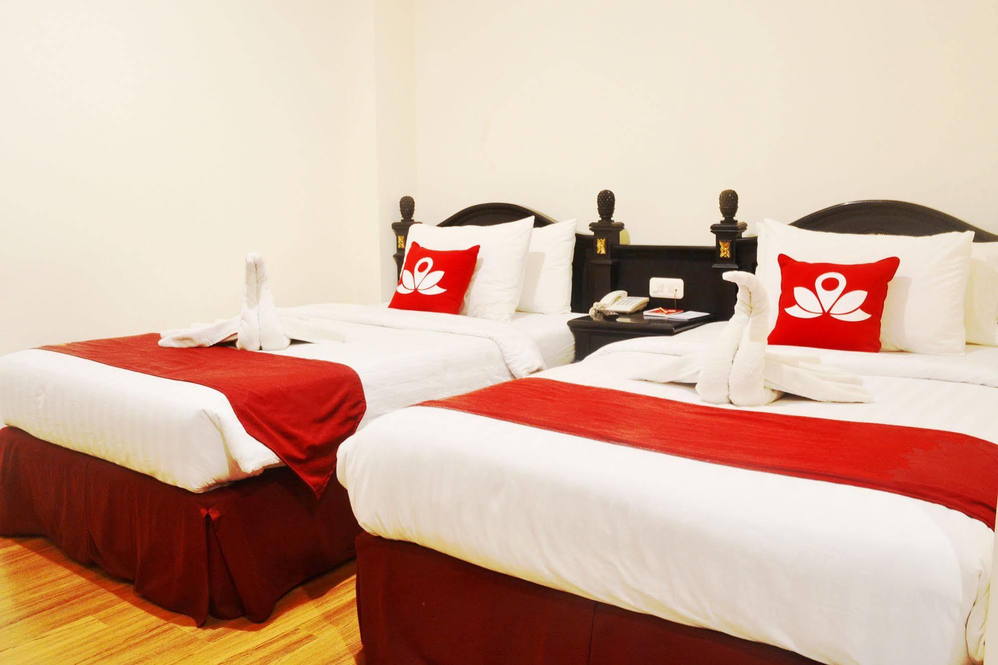 Zen Rooms Sultan Iskandar Muda Сурабая Екстериор снимка