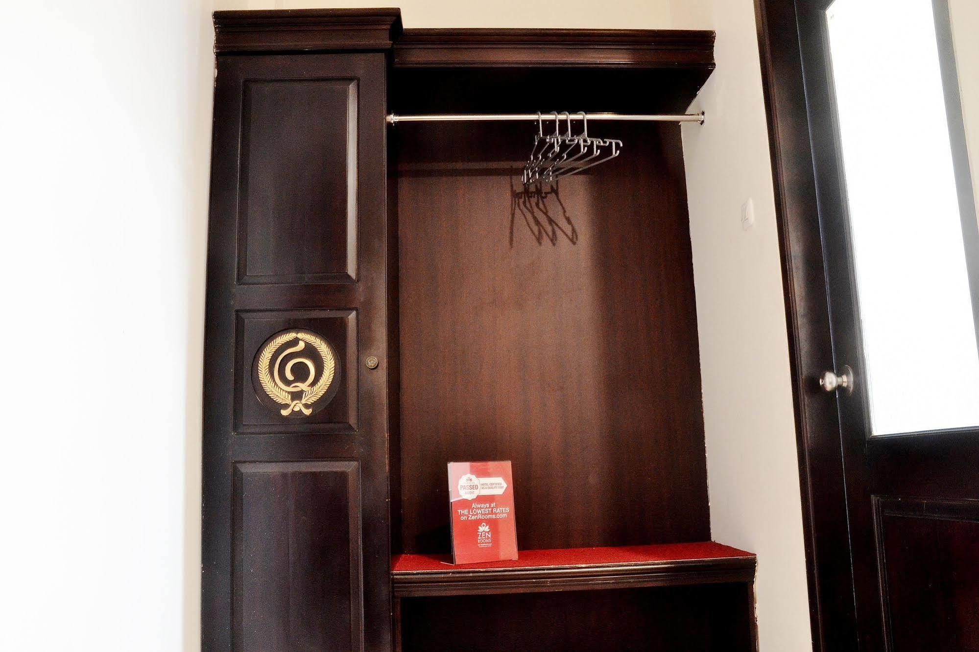 Zen Rooms Sultan Iskandar Muda Сурабая Екстериор снимка