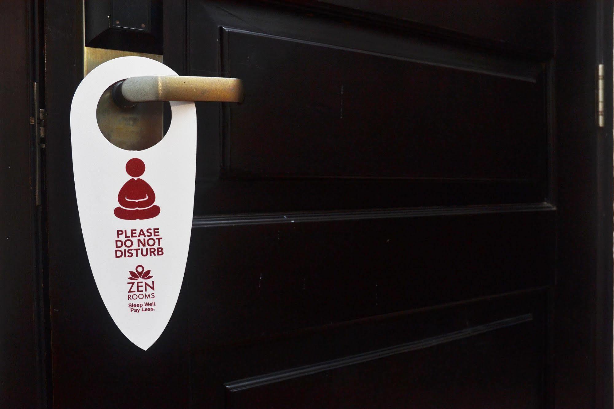 Zen Rooms Sultan Iskandar Muda Сурабая Екстериор снимка